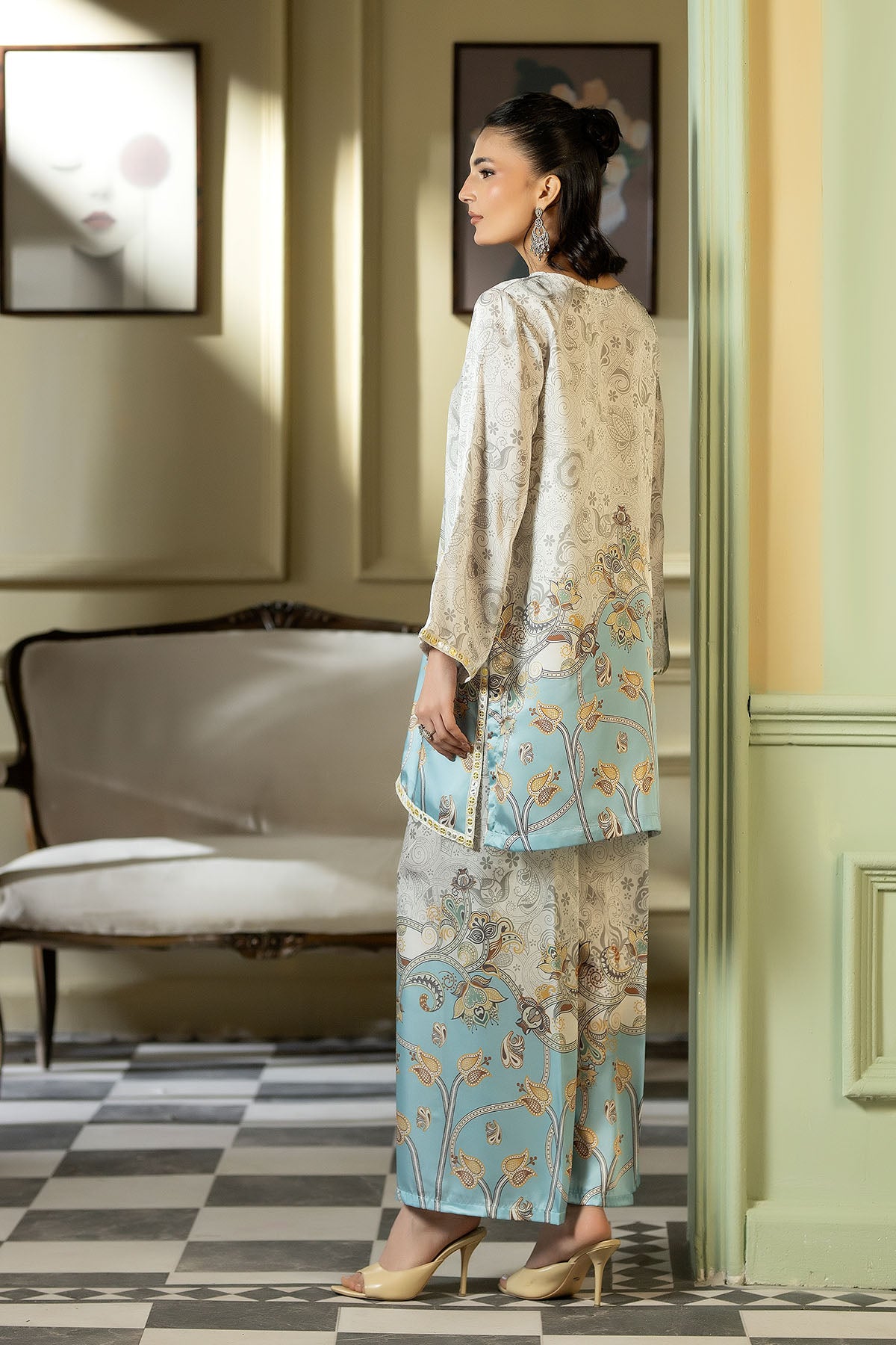 Aqua Paisley