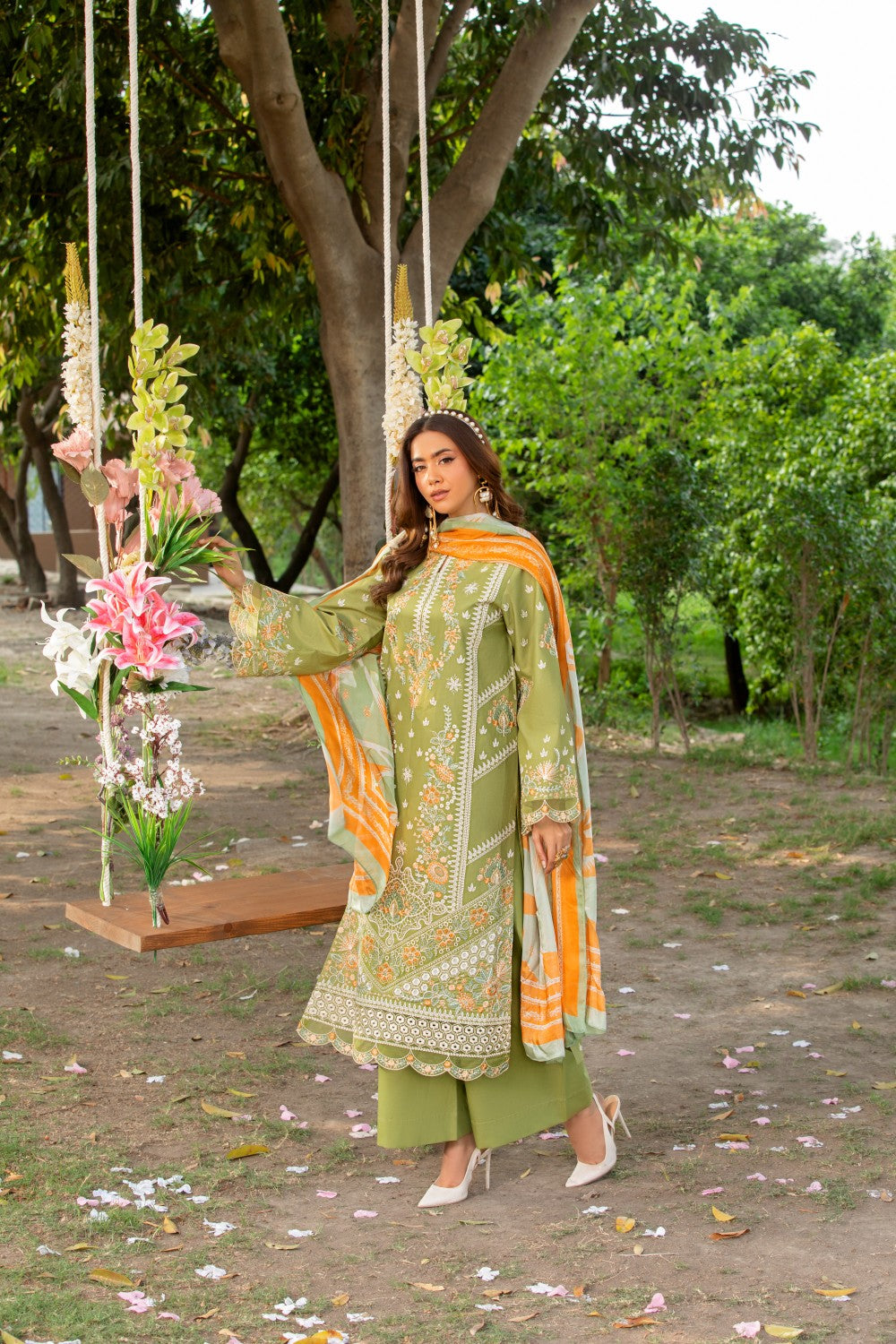 Cambric Cotton 3pc Shalwar Kameez