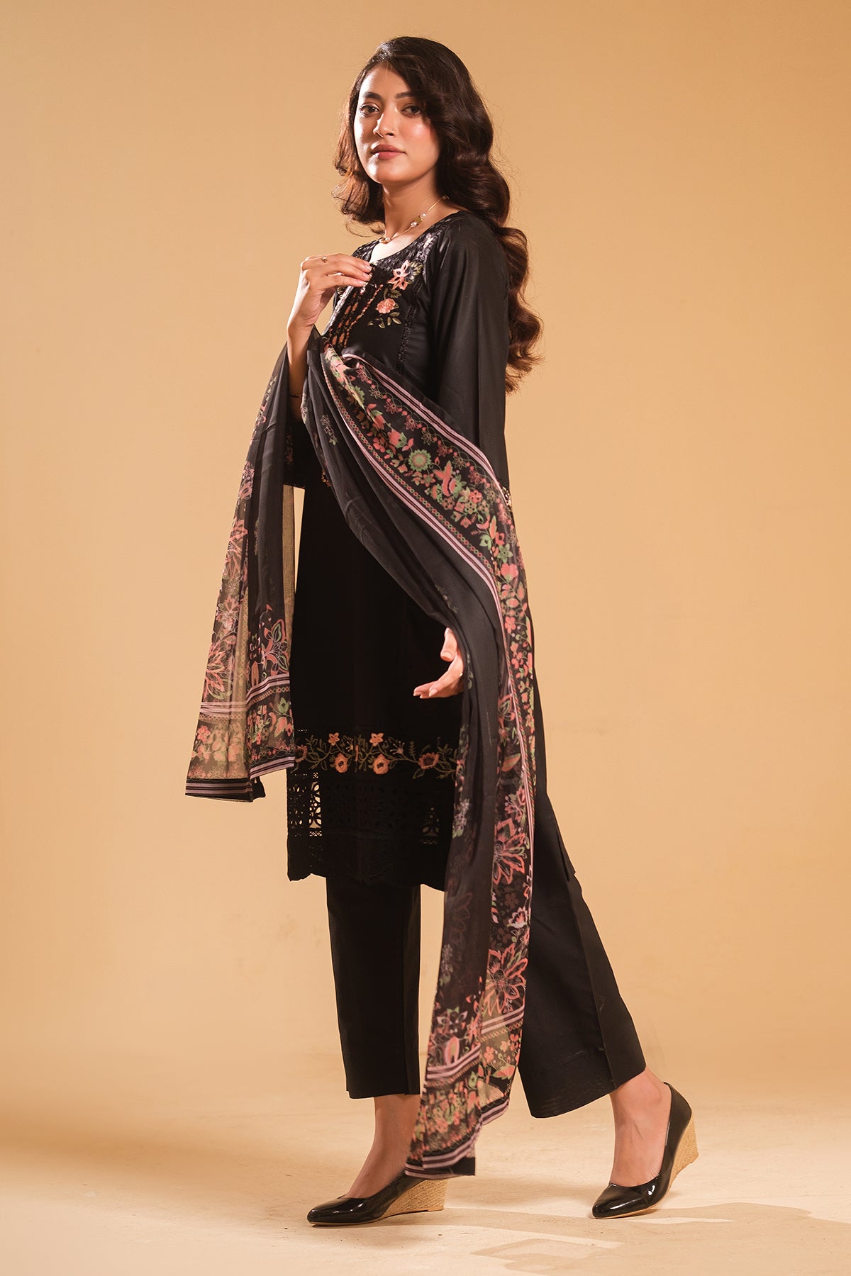 Mehak - Black