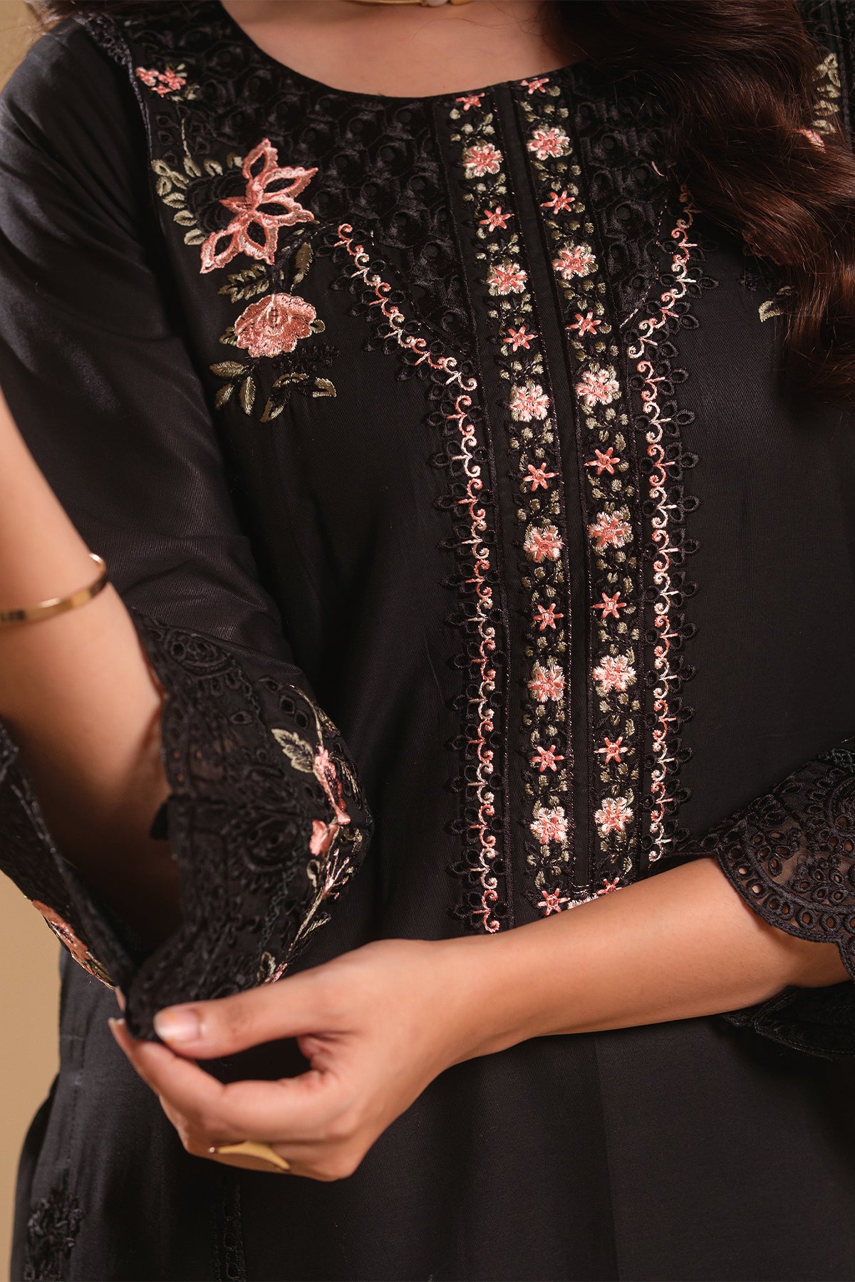 Mehak - Black