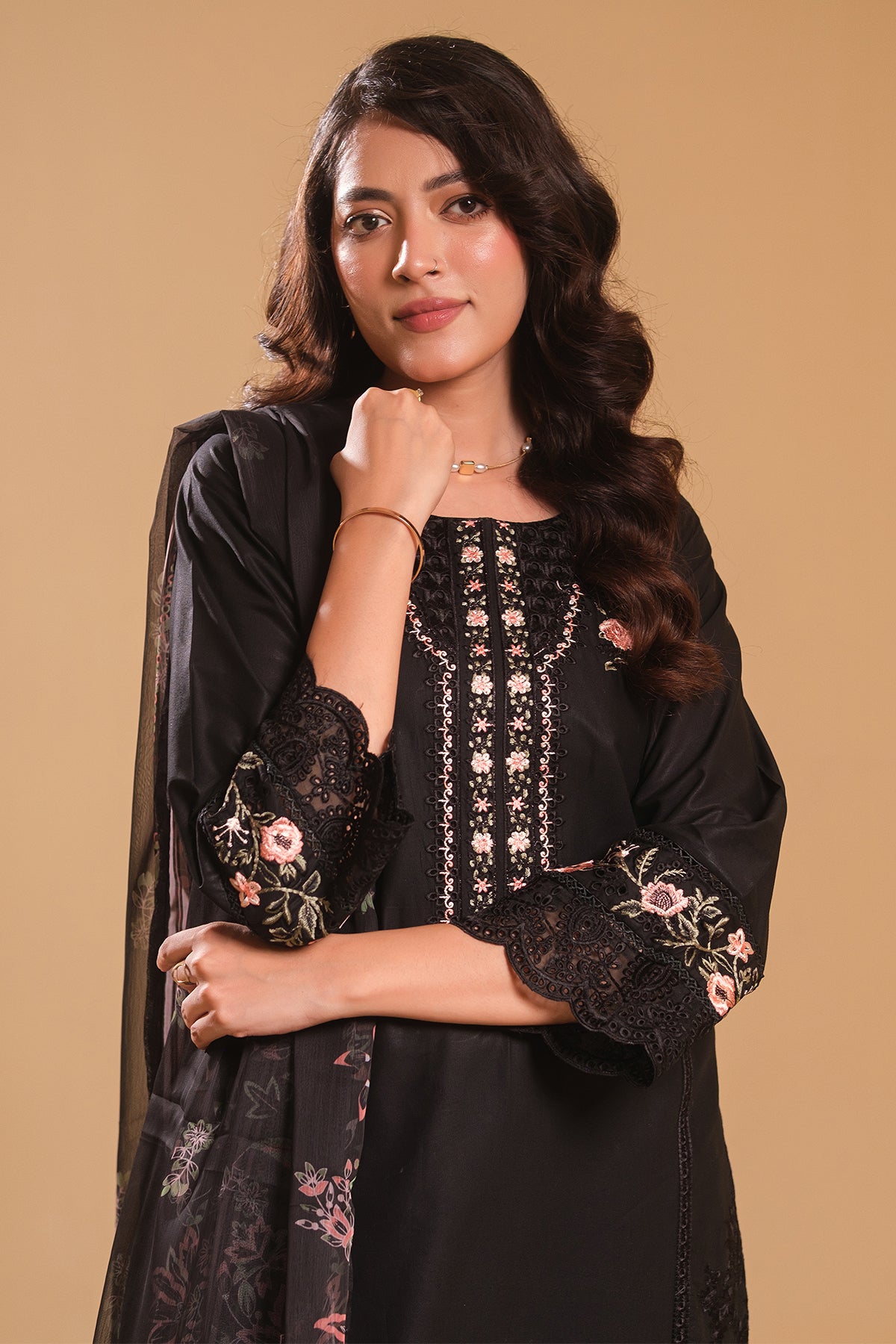 Mehak - Black