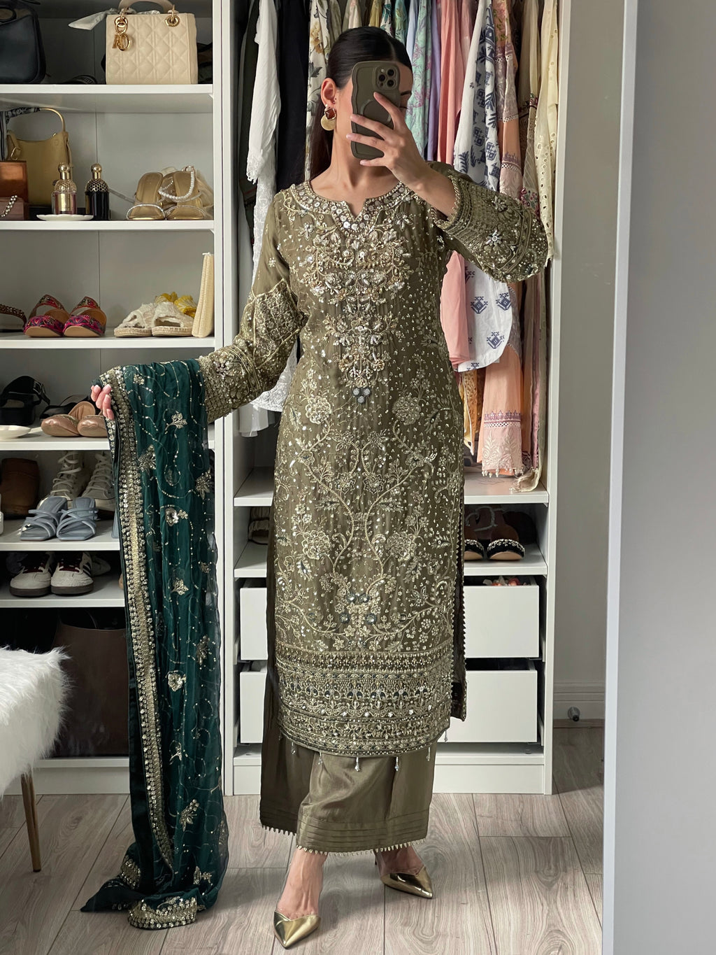 Luxurious Chiffon 3pc Shalwar Kameez