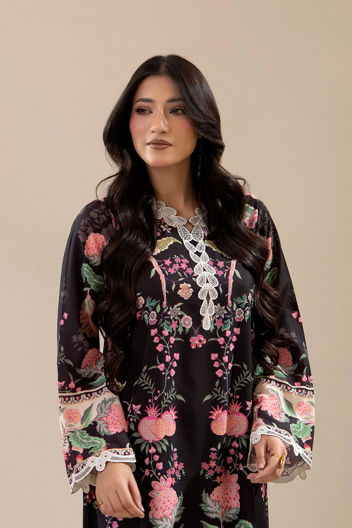 Mahnoor Midnight